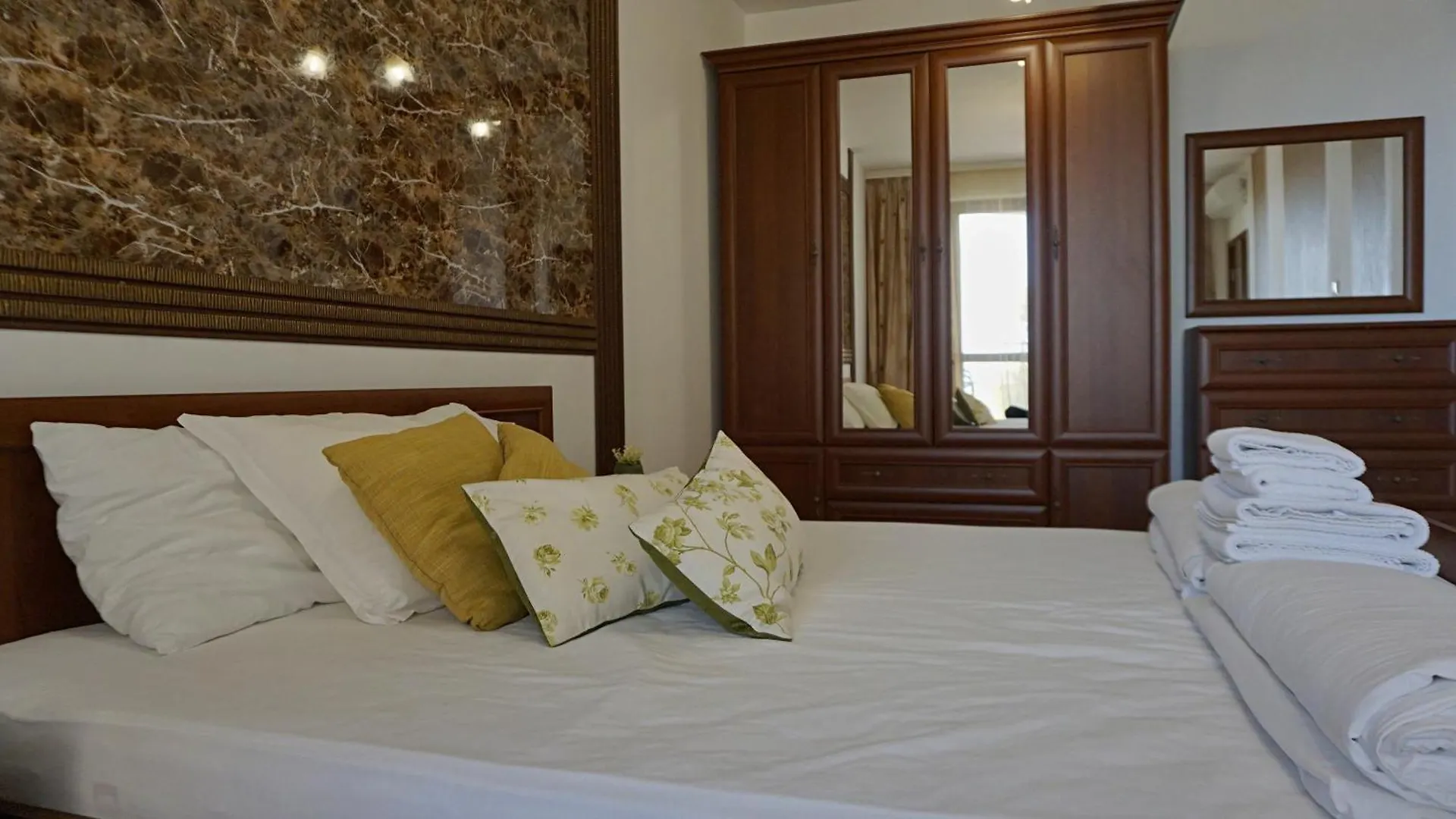 Кабакум Плаза Апартаменти - Cabacum Plaza Apartments Varna